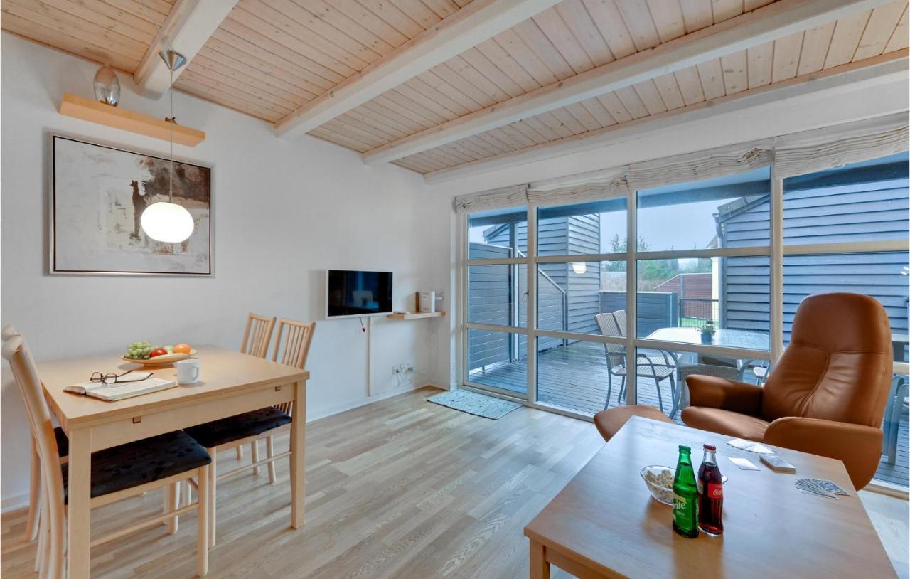 Hébergement de vacances Hus R *